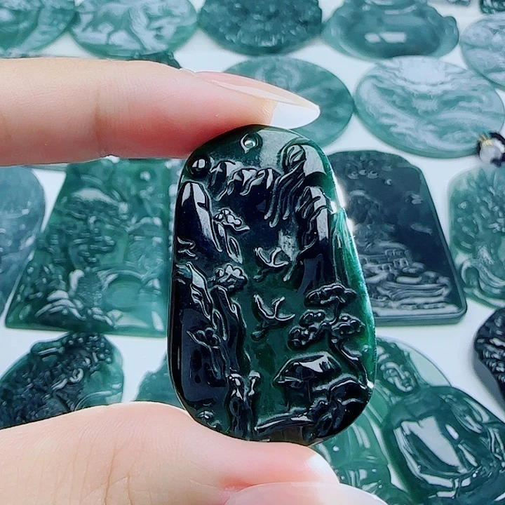 翡翠未镶嵌颈饰多样性发货天然的A货翡翠