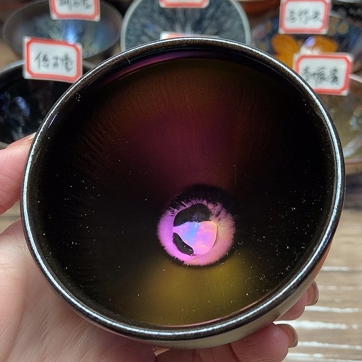 茶盏余奇骏暗夜女神