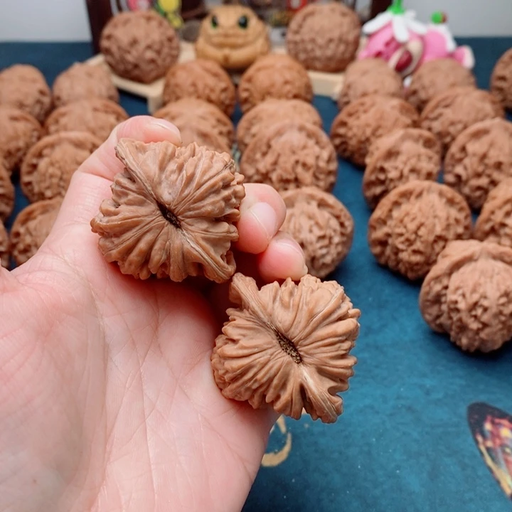 李***。文玩核桃把件四座楼42