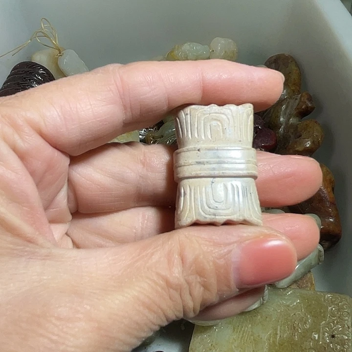 和田玉（糖玉）未镶嵌挂件