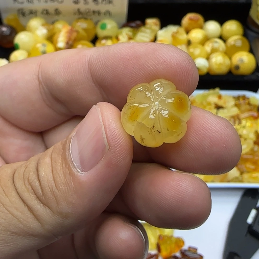 琥珀未镶嵌裸石1.84克15×12