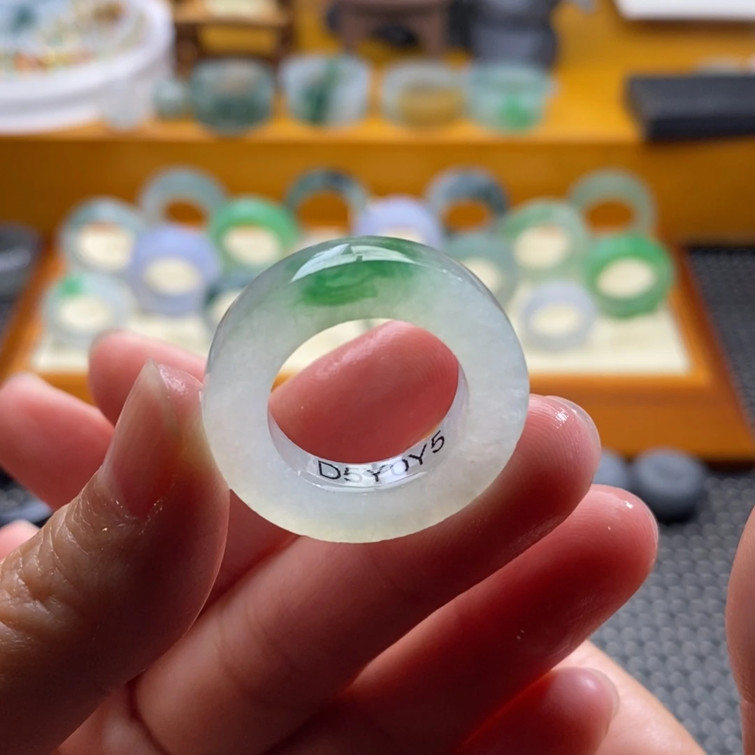 定制翡翠未镶嵌15-24圈口