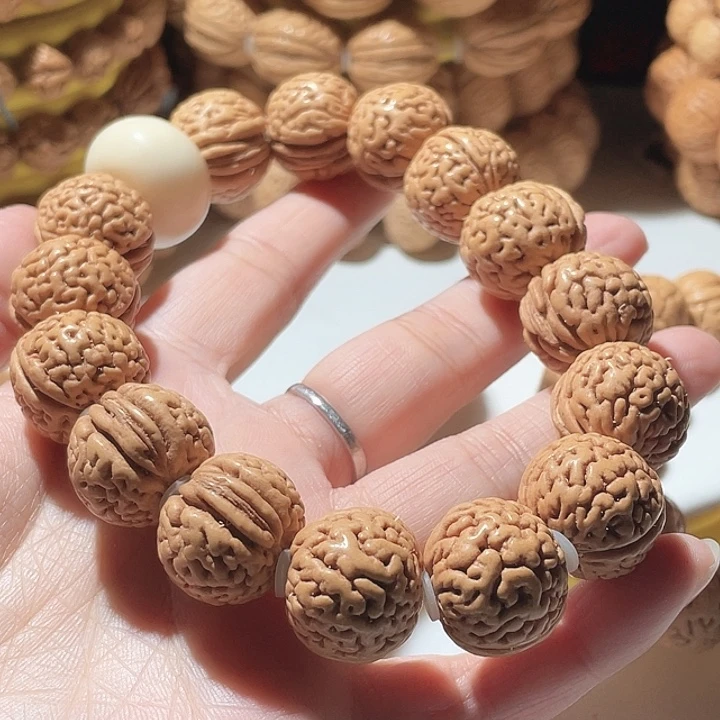 延***哥桃核吊坠桃核手串野生。 29