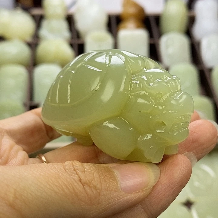 昆仑石手把件龙龟