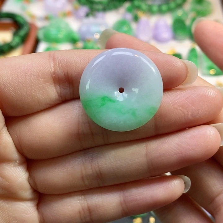 颈饰未镶嵌翡翠吊坠