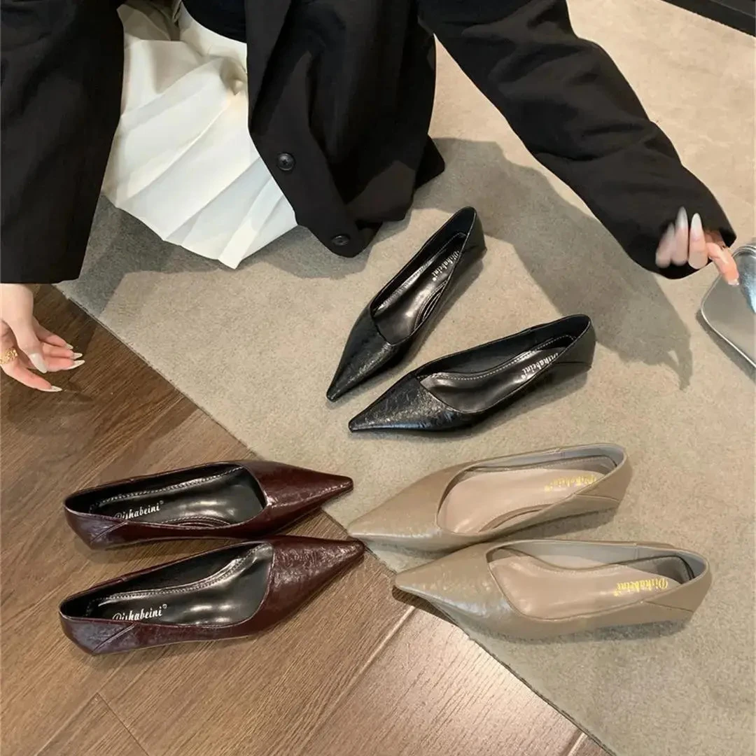 气质低跟浅口尖头单鞋女2025春秋新款法式复古一脚蹬通勤鞋工作鞋