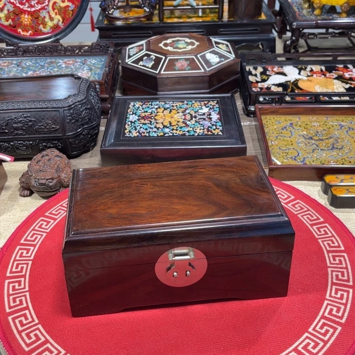 紫檀木类成套家具