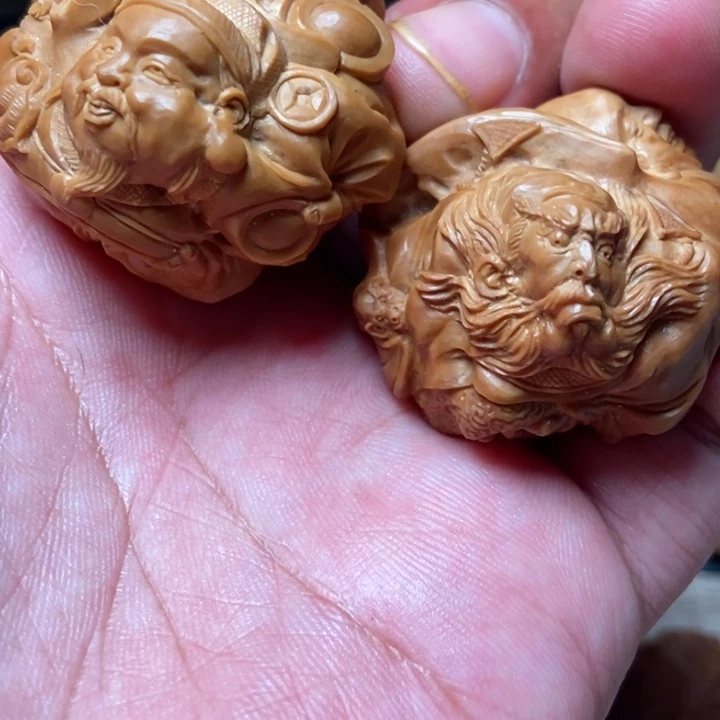 随***】风味纯手工核桃雕刻大四喜