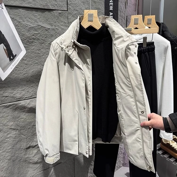 8222 # 85白鸭绒冬季假两件设计师款立领宽松男士保暖羽绒服外套