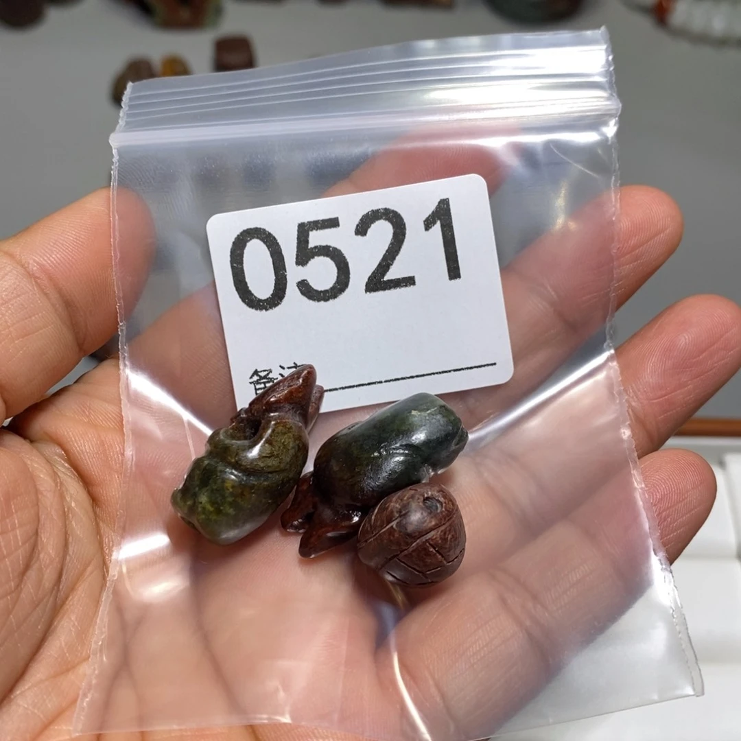 颈饰未镶嵌透闪石质玉0**0
