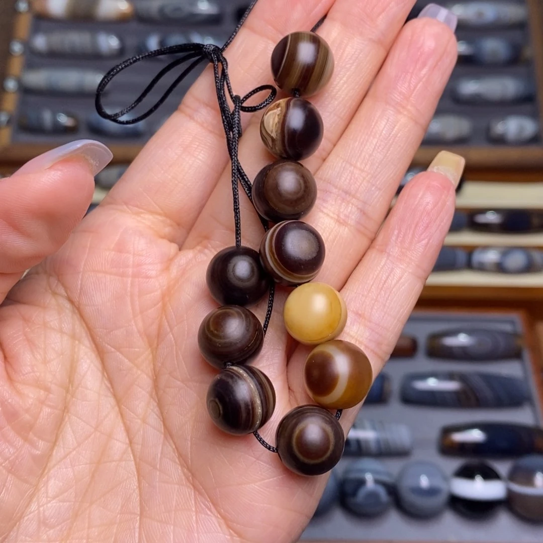 玛瑙/玉髓未镶嵌珠宝半成品呢*