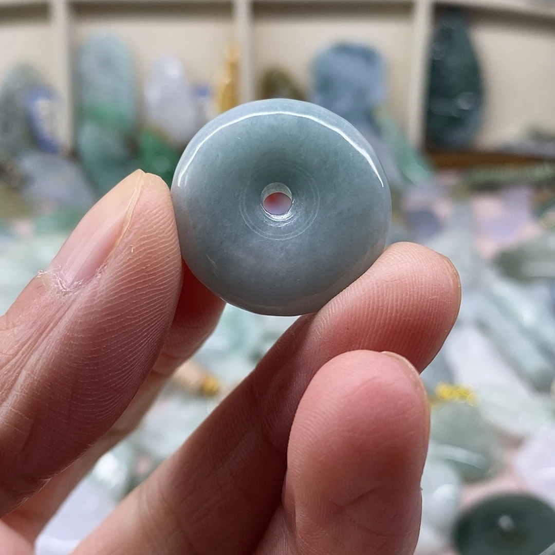 颈饰未镶嵌翡翠天然