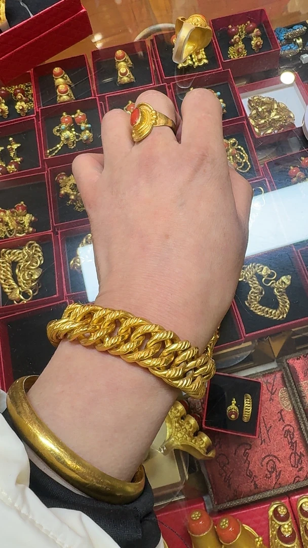 铜合金手链 铜合金手链尼泊尔铜金不掉色按克重卖的