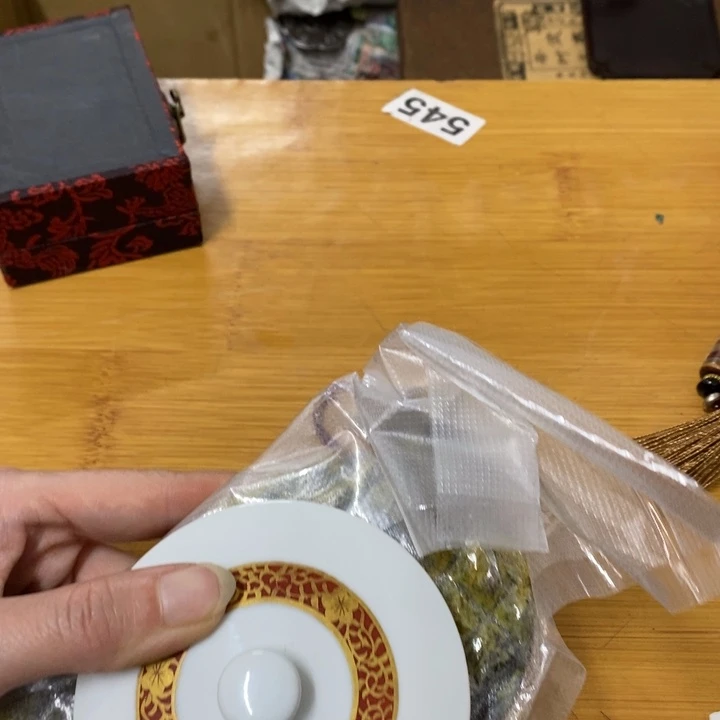 瓷片哈中古工艺品一件