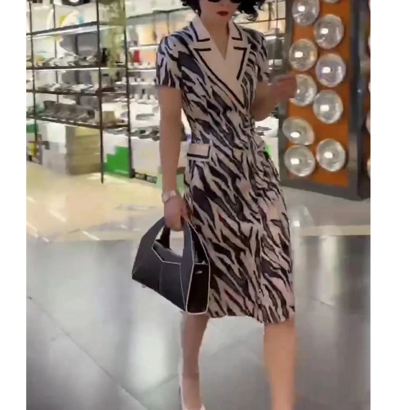 中年女装2025夏季新款欧货短袖洋气翻领连衣裙修身显瘦女妈妈裙子