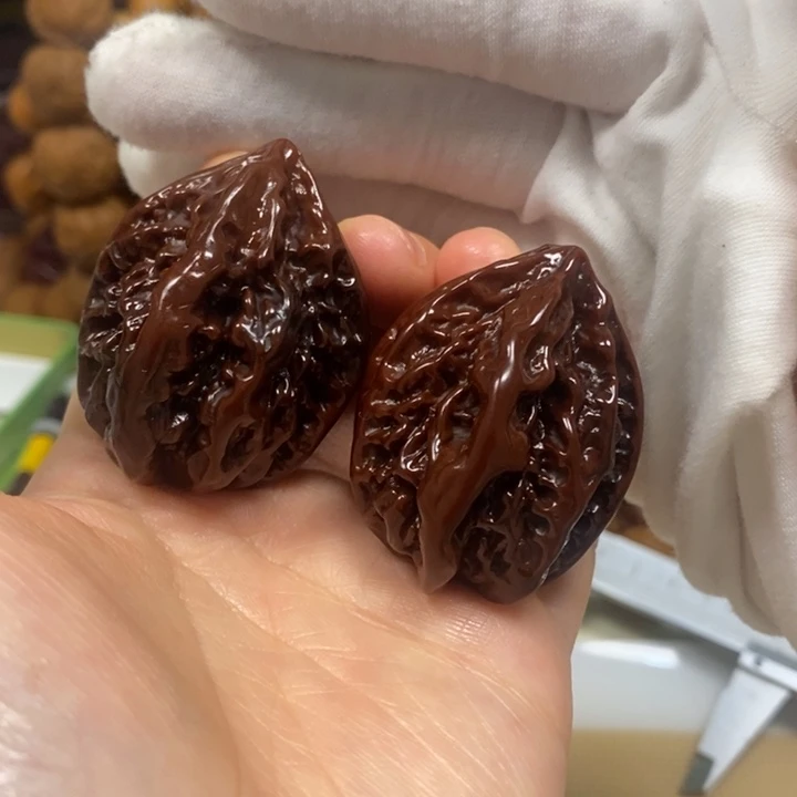 文玩核桃吊坠秋子八棱