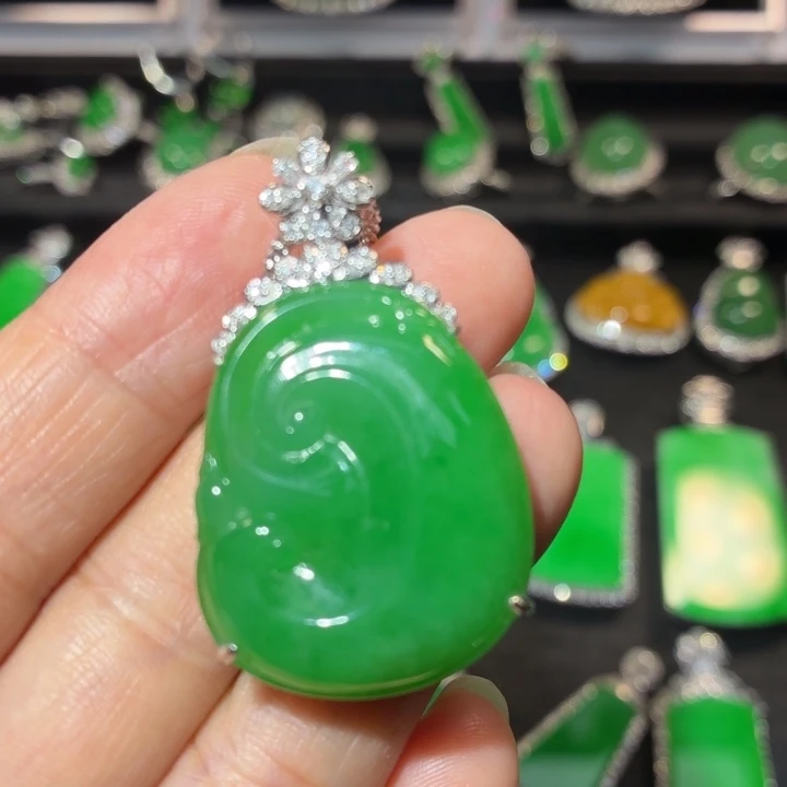 翡翠18K金镶嵌吊坠(不含链)翡翠