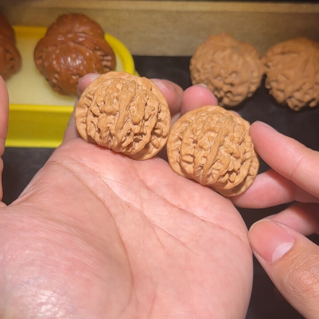 文玩核桃吊坠野生