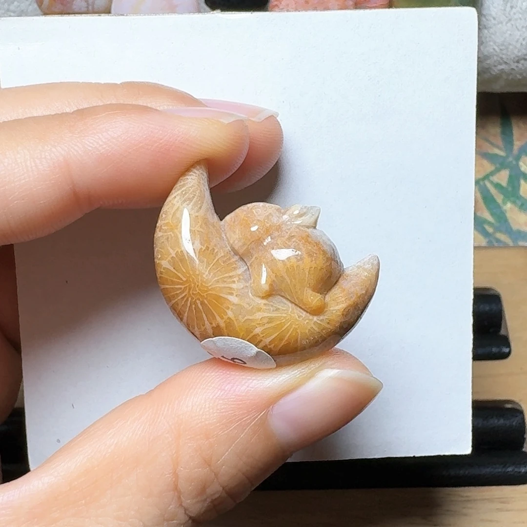 硅化玉糖黄大花 盘它，月兔未镶嵌