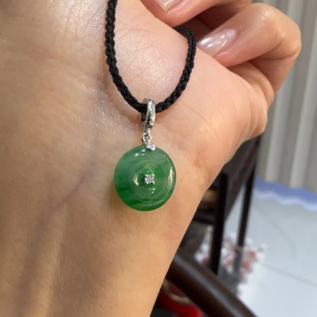 翡翠18K金镶嵌颈饰平安扣提溜