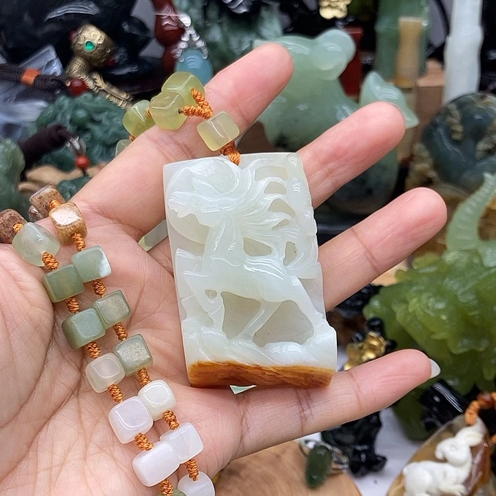 岫玉未镶嵌吊坠挂件