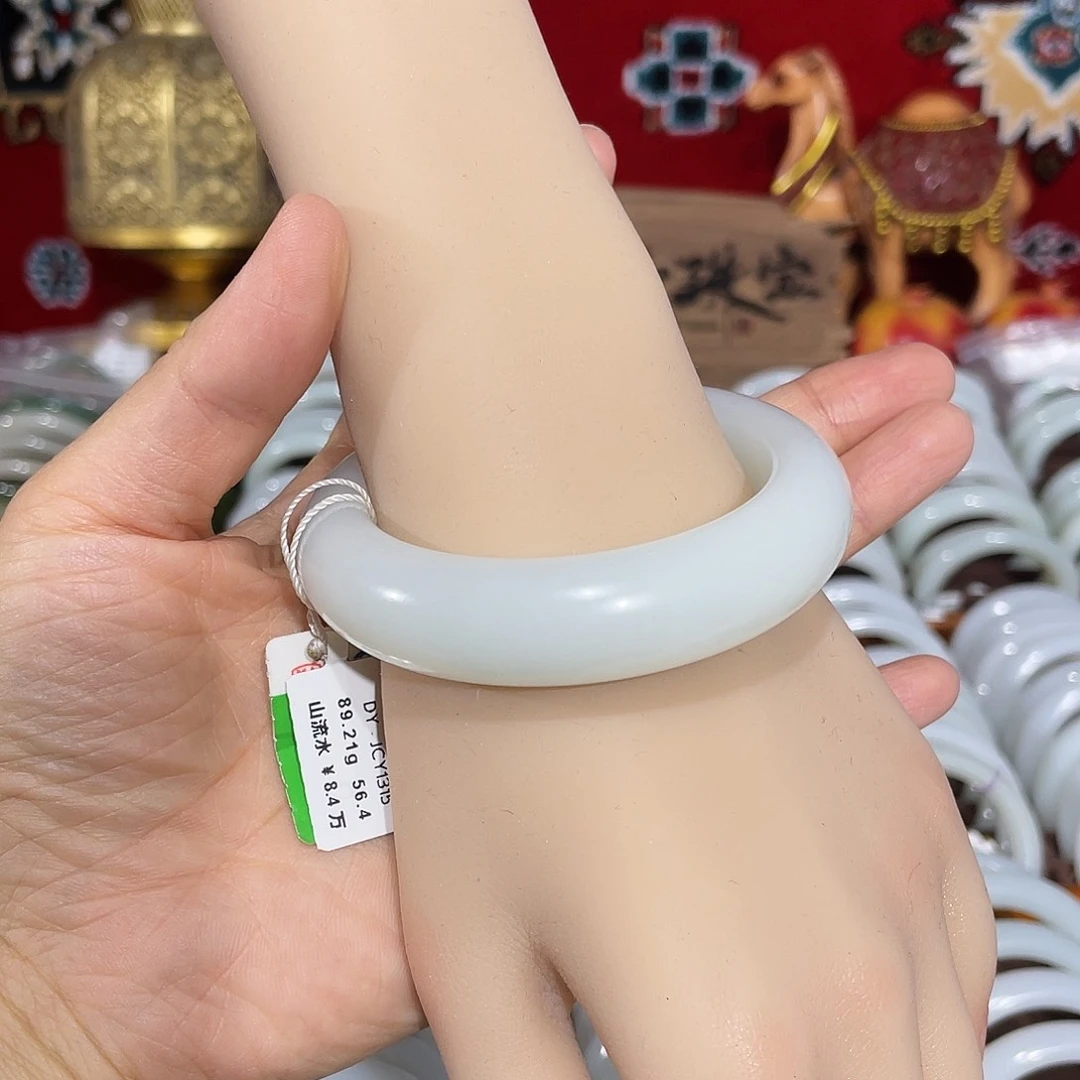 和田玉手镯未镶嵌山流水 油膏料 特油润 56.4圈