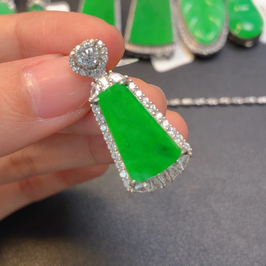翡翠银S925镶嵌颈饰