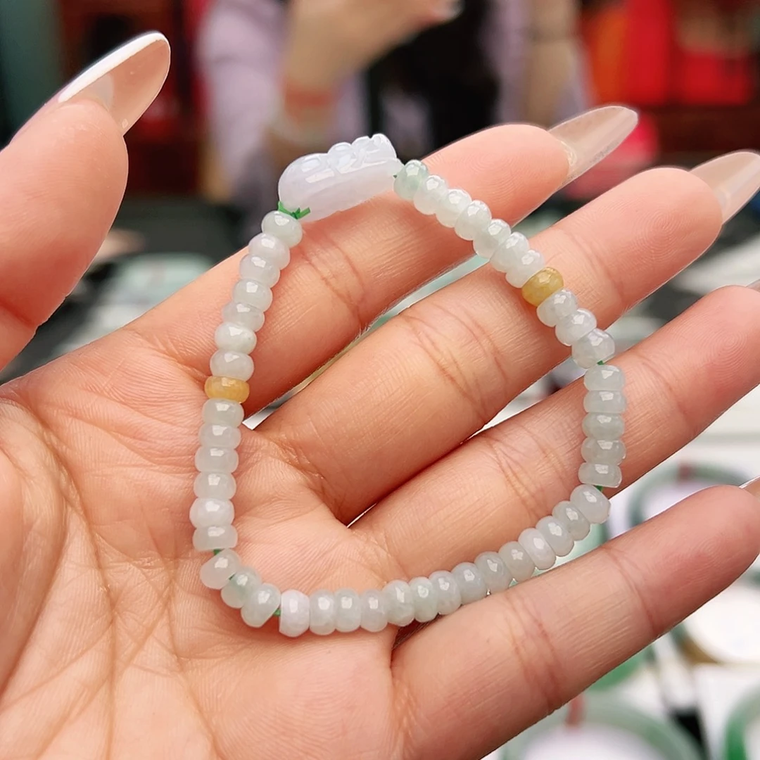 翡翠手链未镶嵌珠子