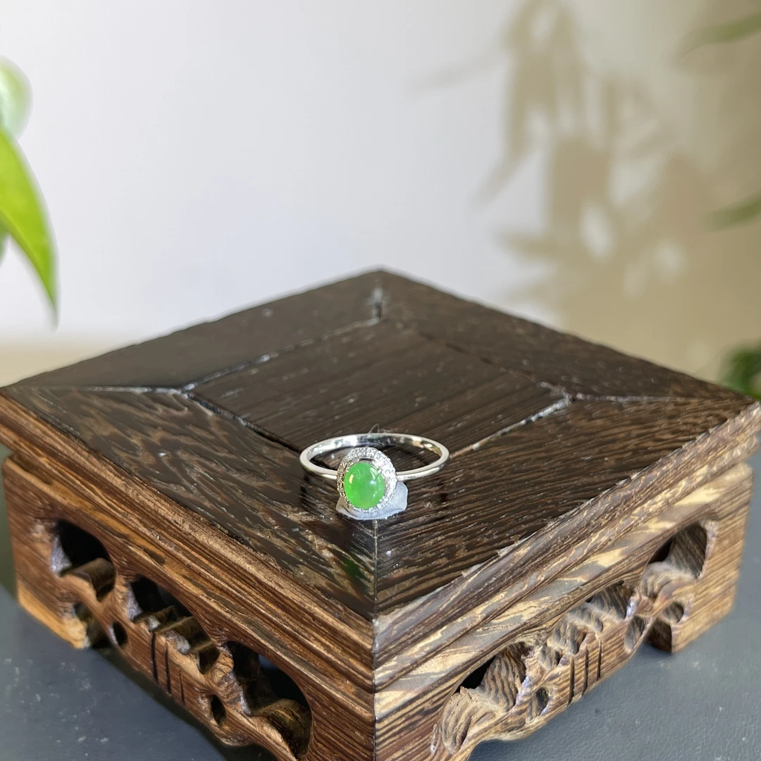 JGB12-193  天然缅甸A货翡翠  18K含钻镶嵌戒指14#