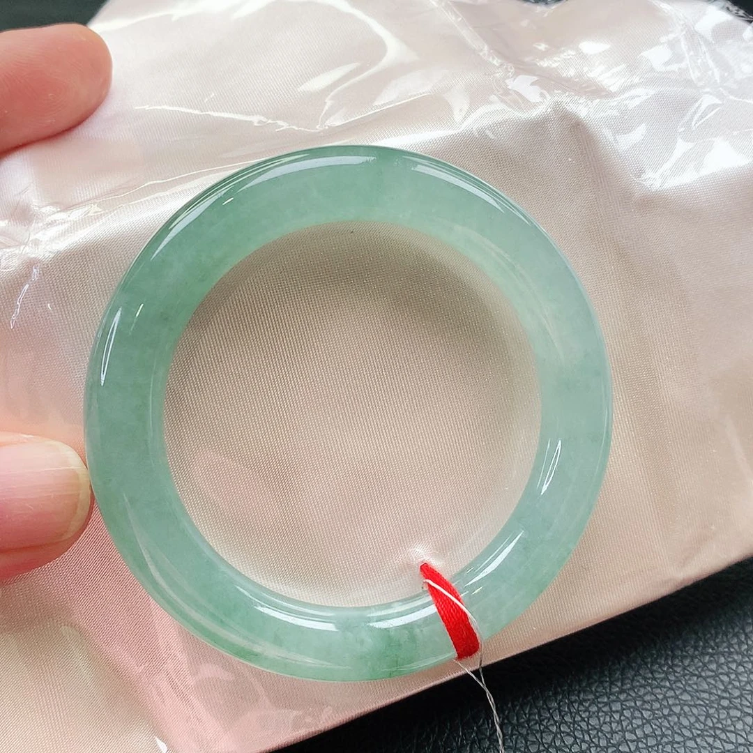 未镶嵌手镯翡翠天然翡翠手镯