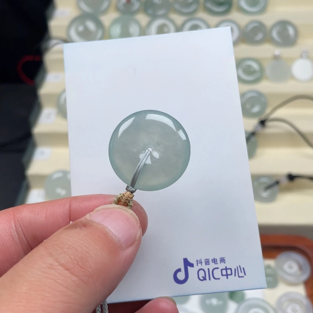 翡翠未镶嵌颈饰5568896567888