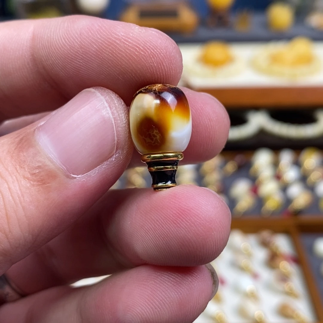 蜜蜡18K金镶嵌裸石配饰沁色三通尺寸11.3