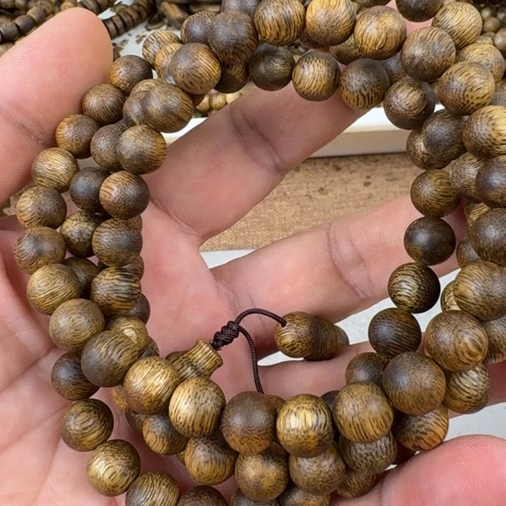 手串沉香同***石乌身手串22克