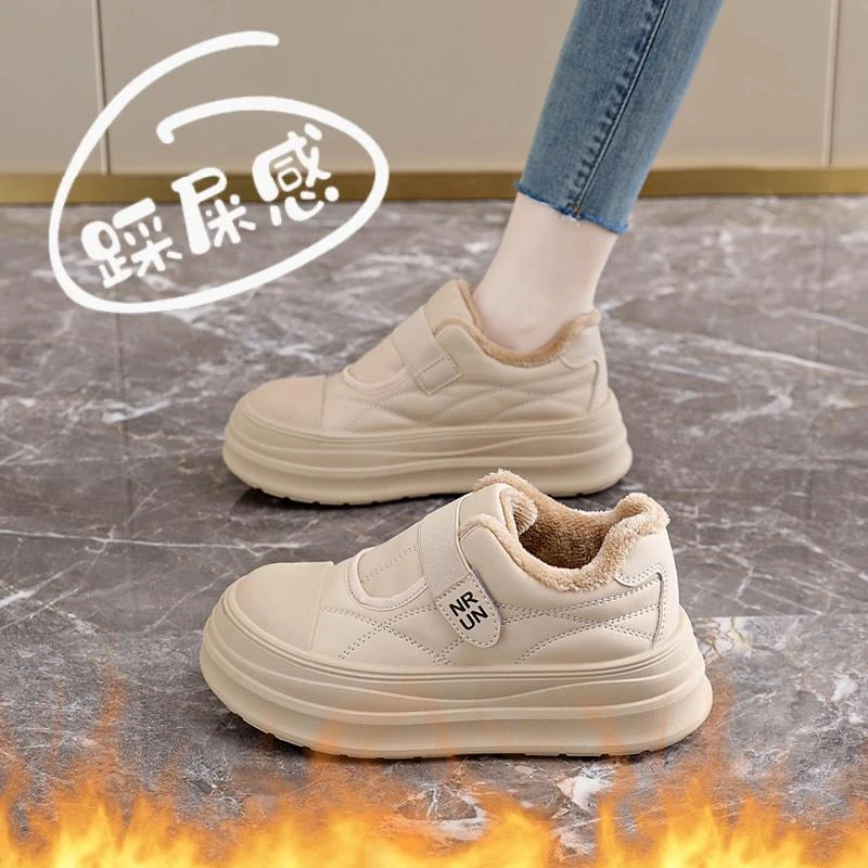 俞兆林厚底魔术贴雪地靴女冬季新款加绒板鞋女鞋加厚保暖毛毛鞋码