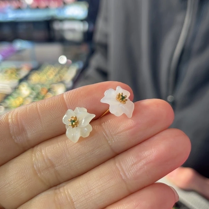 和田玉银S925镶嵌耳饰