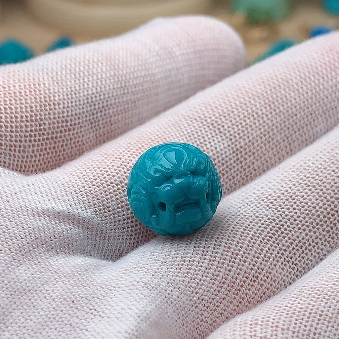 绿松石未镶嵌颈饰