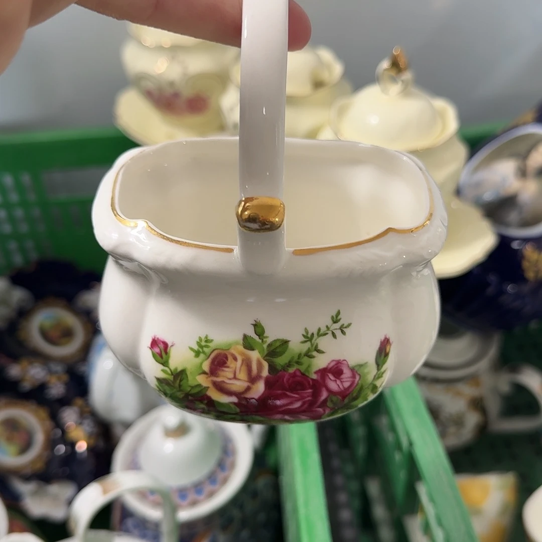 瓷片微瑕…………………………