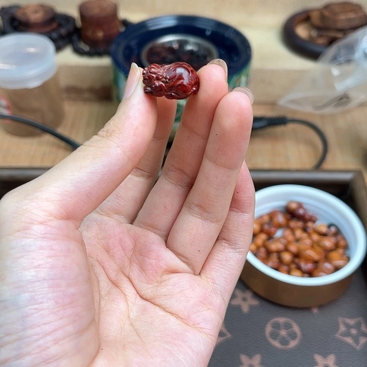 降真香其他Z**i1.7貔貅海南红降雕刻件