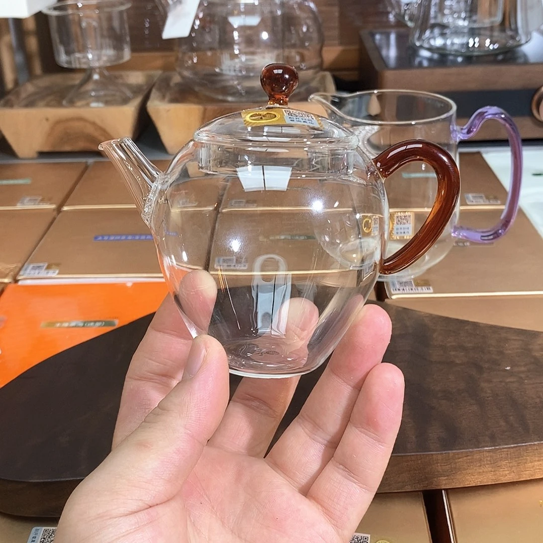 禾器文巧壶琥珀色样品