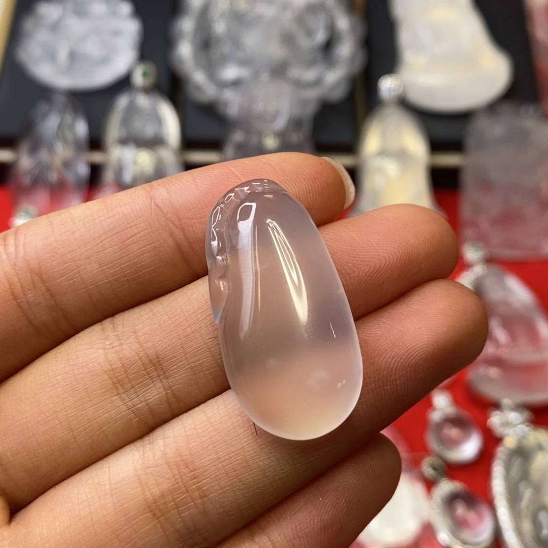 石英质玉未镶嵌吊坠