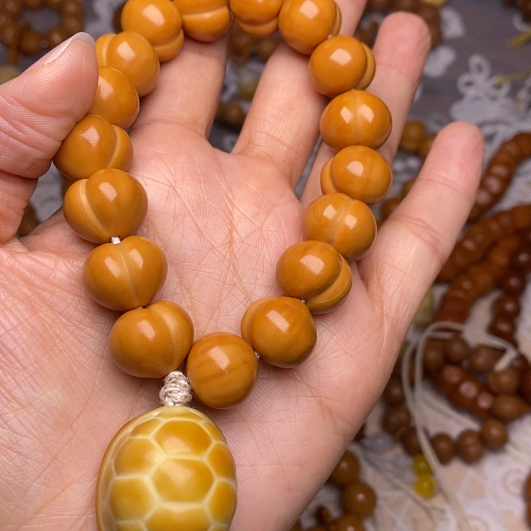 把件猴头核桃柯基屁桃龟甲