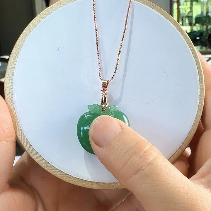 星***星密玉（石英质玉）未镶嵌颈饰