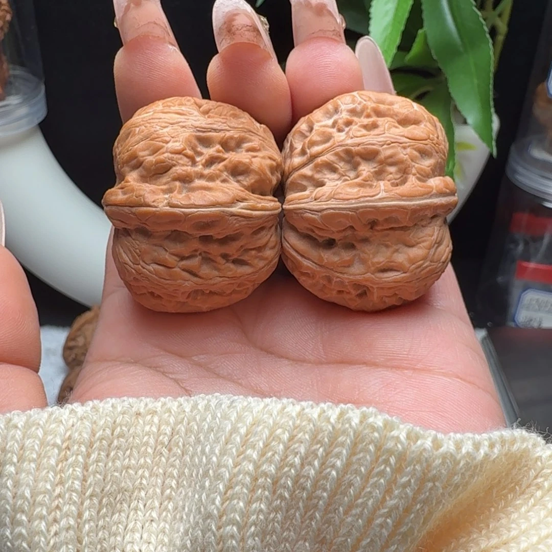 文玩核桃把件40元宝42.4克