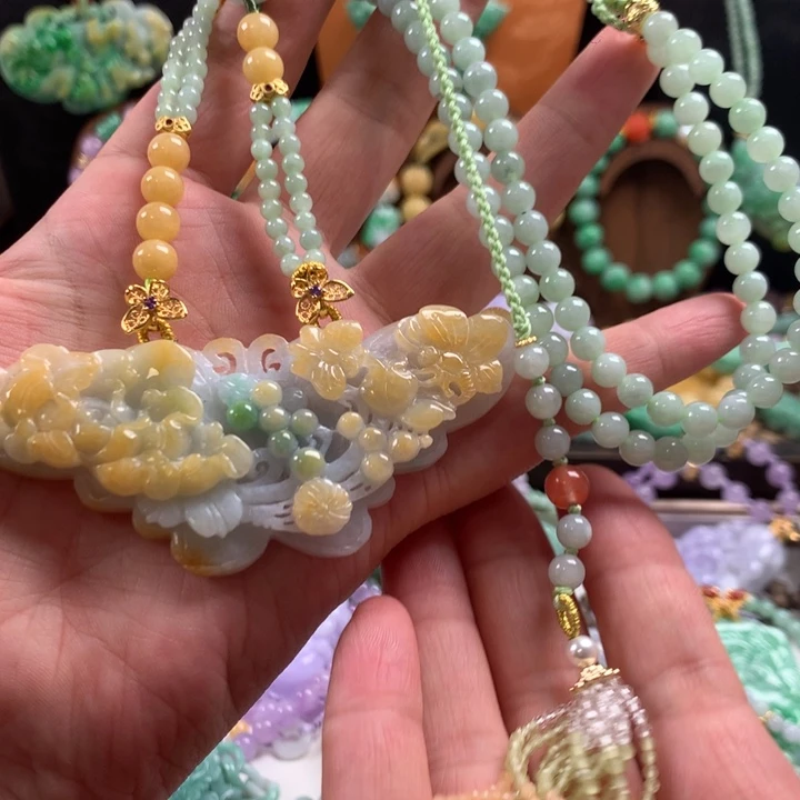 翡翠未镶嵌颈饰吊坠