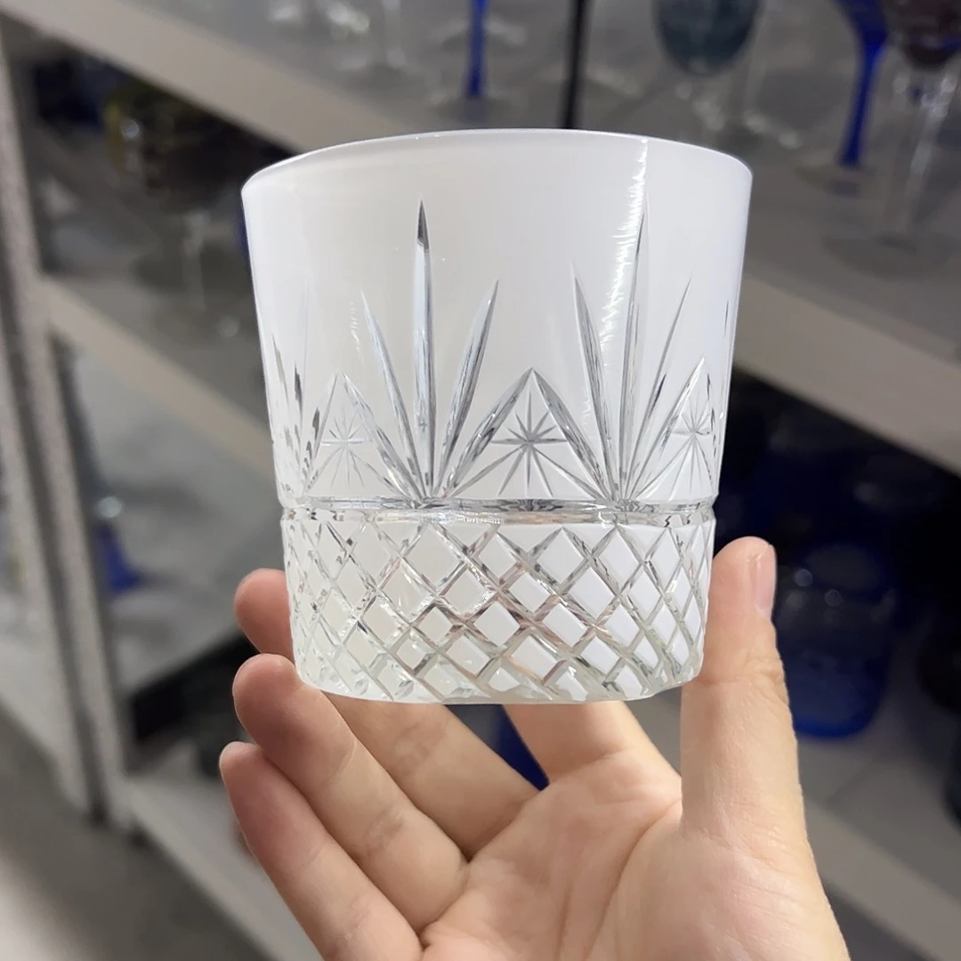 水晶玻璃平底款微瑕一个