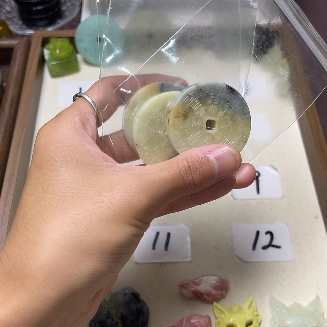 羡***风蛇纹石玉合金颈饰