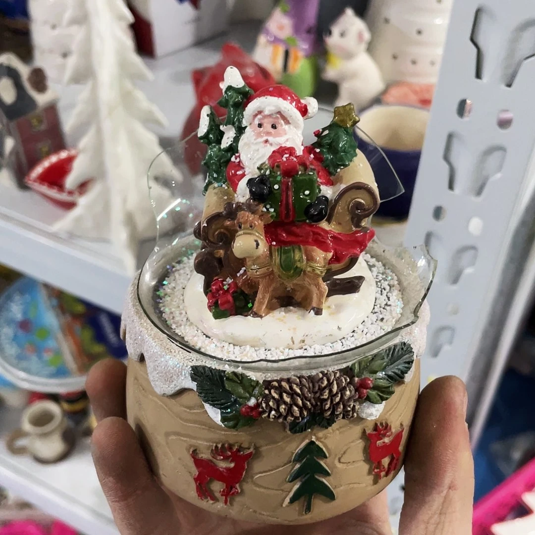 摆件?**?  瑕疵。