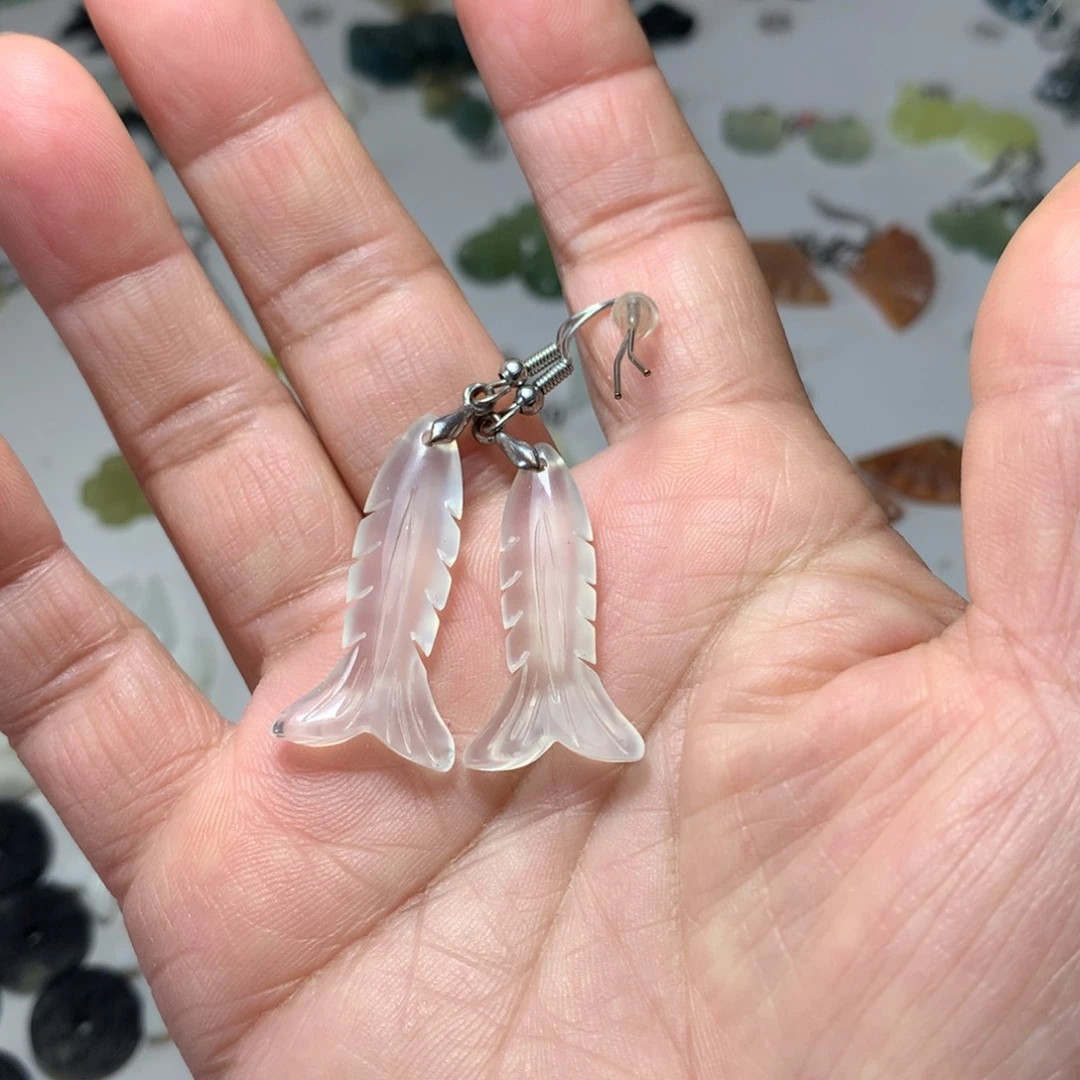 蛇纹石玉耳饰未镶嵌