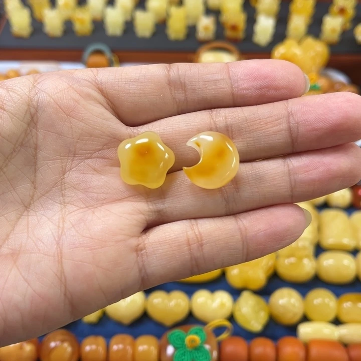 琥珀未镶嵌裸石卡16星月一对