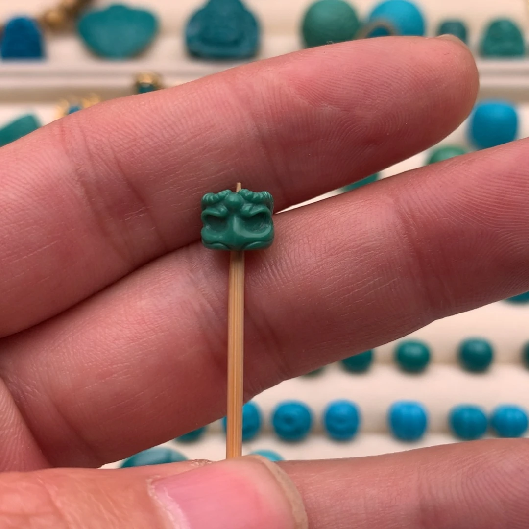 绿松石未镶嵌珠宝奇石